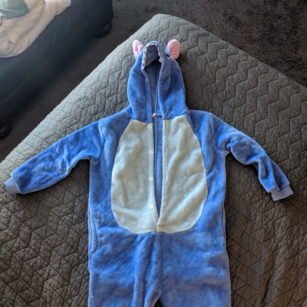 Stitch costume/pajamas